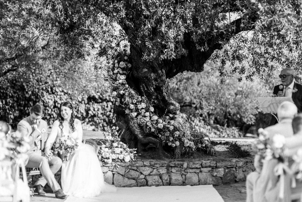 authentic-provencal-wedding-ceremony