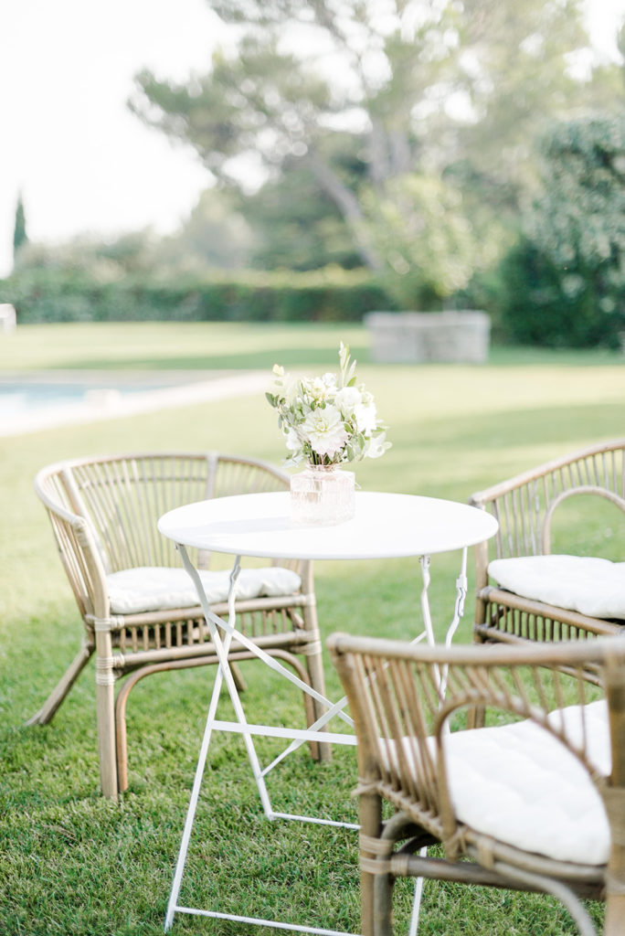 authentic-wedding-decor-provence