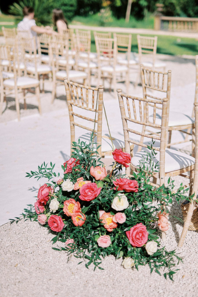 romantic ceremony chateau robernier provence