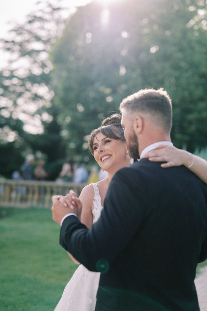 romantic wedding couple provence