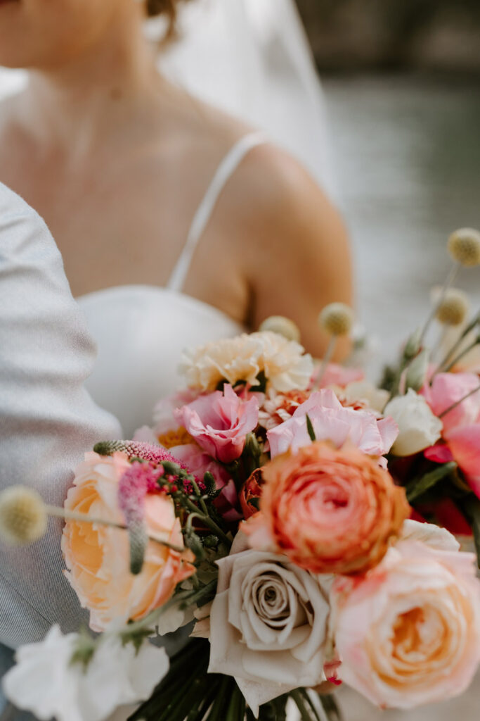 joyful bridal bouquet south of france