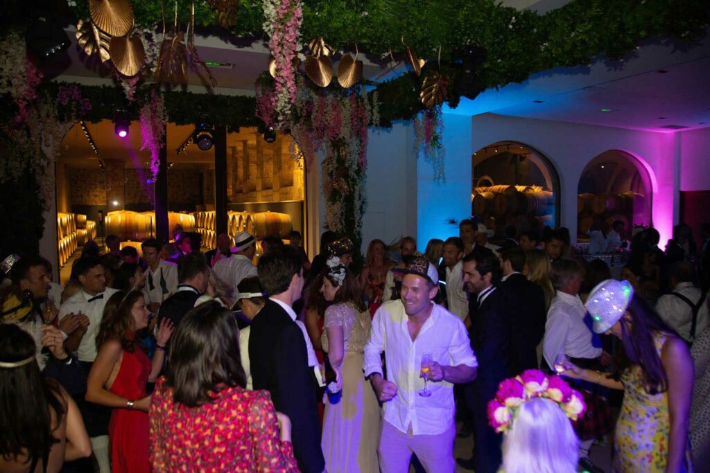 wedding party chateau sainte roseline provence